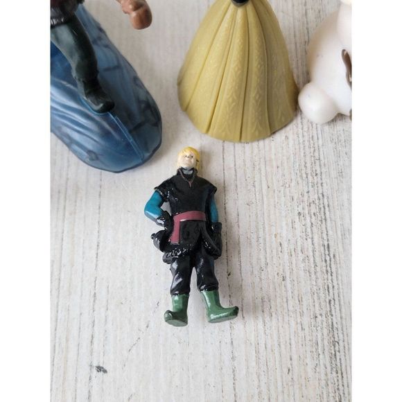 Frozen 2 Princess Elsa Anna Olaf Kristoff Hans villain hero playset toy - Picture 6 of 12
